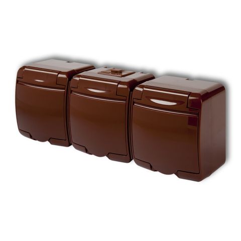 Aquastar földelt dugalj 3-as, csapfedeles, IP54, barna 22161B