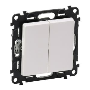 752108 Valena Life kettős váltókapcsoló 106+6 k.10 AX fehér.