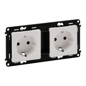 753122 Valena Life 2x2P+F sínezett csatlakozóaljzat gyermekvédelemmel, rugós vezetékbekötéssel fehér